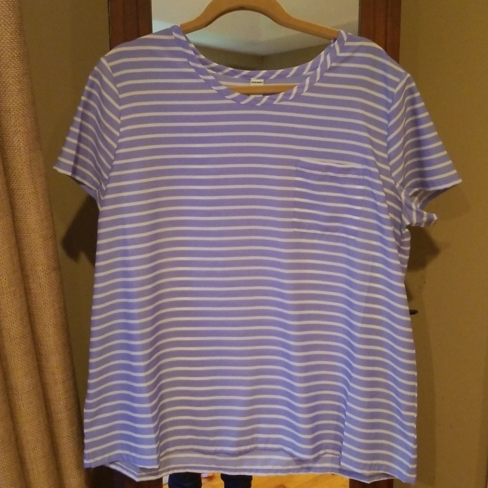 Old Navy top
